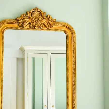 Brand-new, W/ Views Apartamento