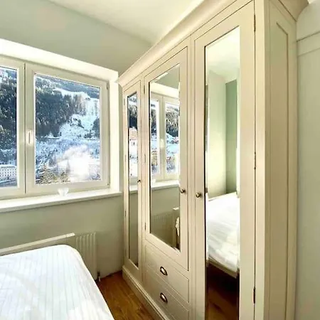 Brand-new, W/ Views باد جاستاين